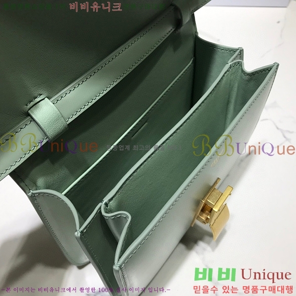 #������ Ŭ���� �ڽ��� �̴� 189163-103