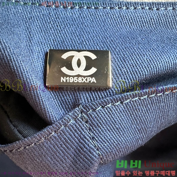 #*  ι 67001-403