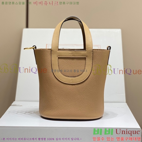 #޽ δ 18 HE4122451-4 