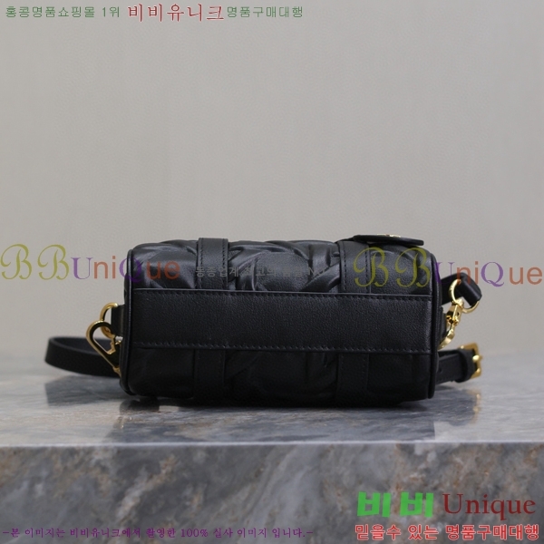# ׷ 17   M2348-302