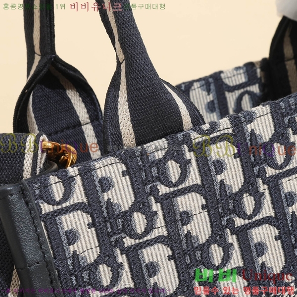 # Ʈ  Ʈ  M585581-101- 470롽