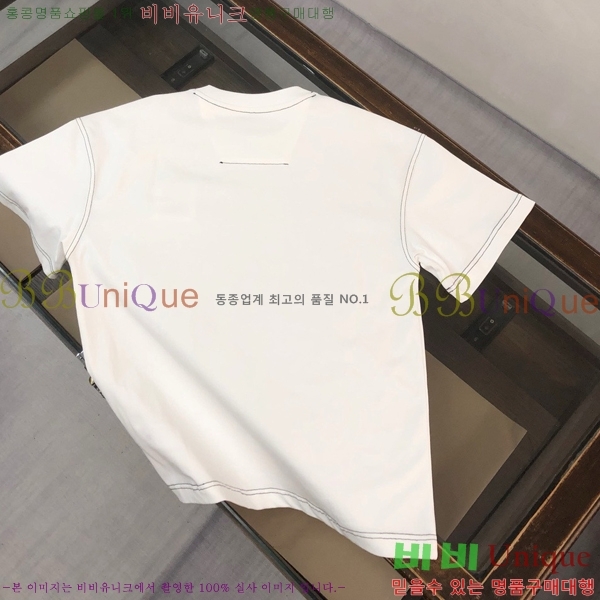   Ƽ  10F2521748-1