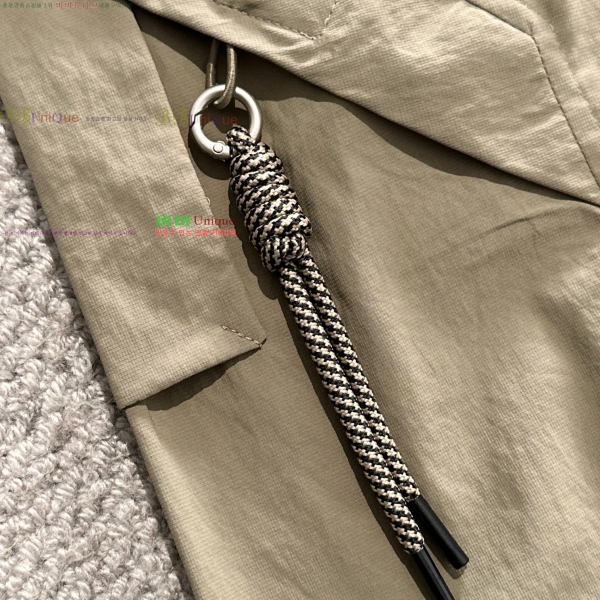    ݹ 16BU252197-4