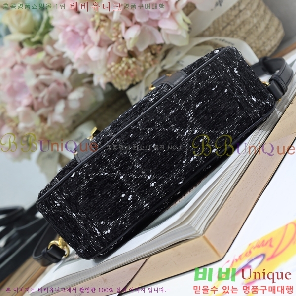 # ̺  East-West  S2388-102