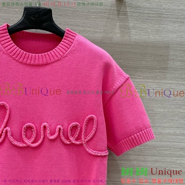  *   Ƽ CH4305540-1