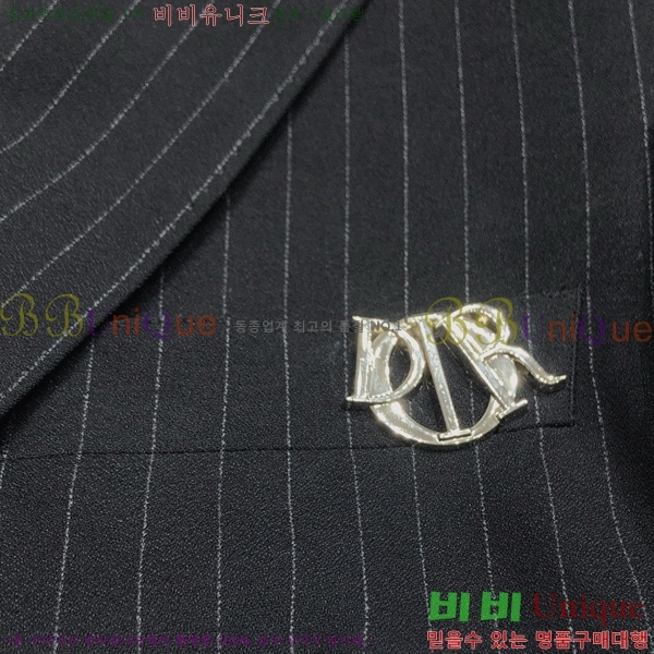    Ŷ BL245323675
