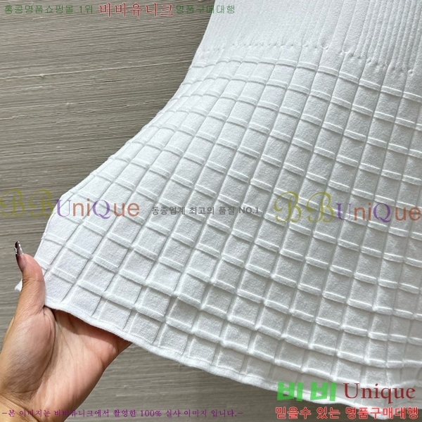   ǽ CHA51342-4