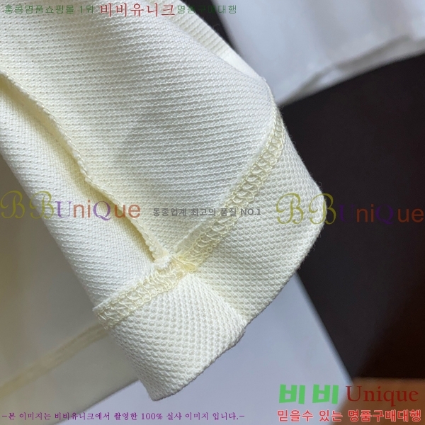   ī Ƽ D25215780-3