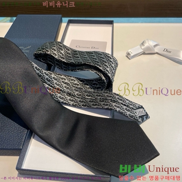 # ̷ Ÿ DOI5892-2
