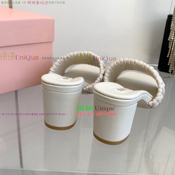 ̿̿   31MU254255-4