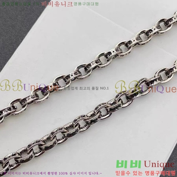 ũ  CHR9211650-1