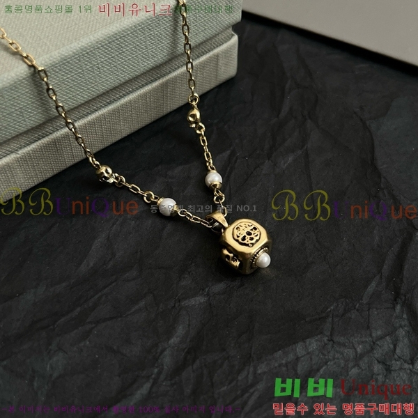 ˷  AWQ88060-10
