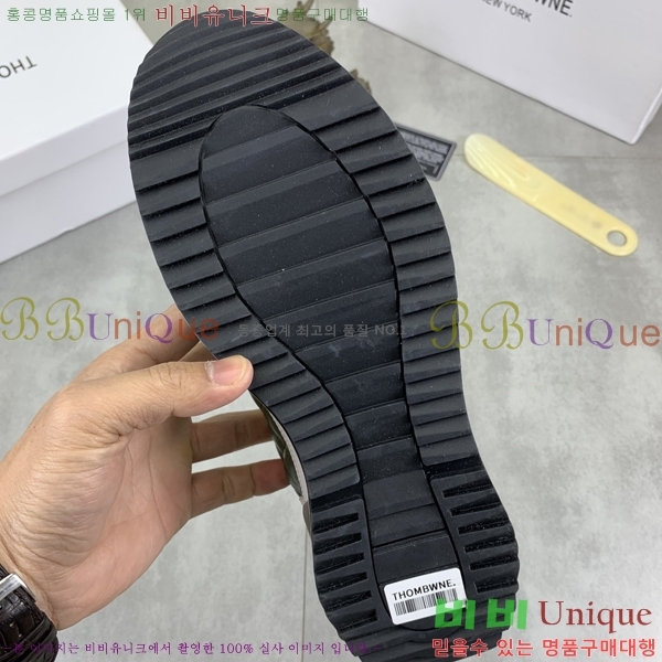   Ŀ T74811932-4