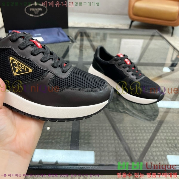  Ŀ 2PA678001-7