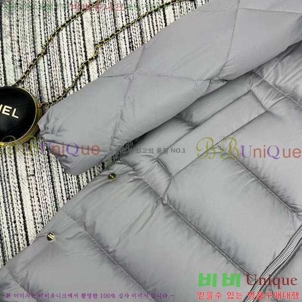 ���� ��**�� �ٿ� �е� MAXM2120544-7