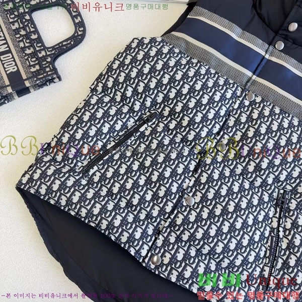   ٿ е  DO2128892-7