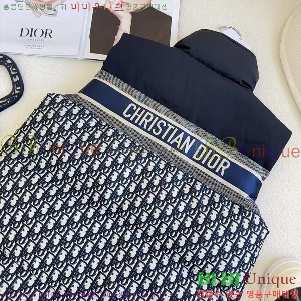   ٿ е  DO2128892-7