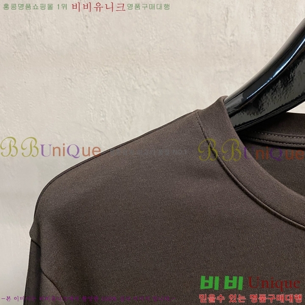 ���� ��**�� ���� Ƽ���� MO90242-3
