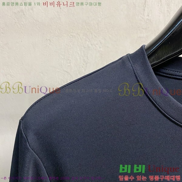 ���� ��**�� ���� Ƽ���� MO90242-4