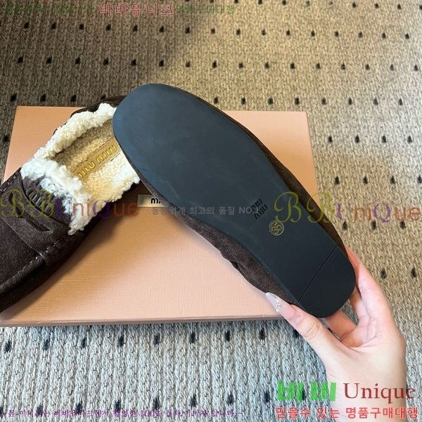  ̿** þ   30MU25102297-4