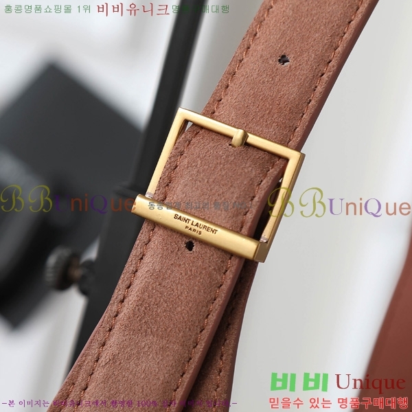 #ζ  5 À 7  713938-2001