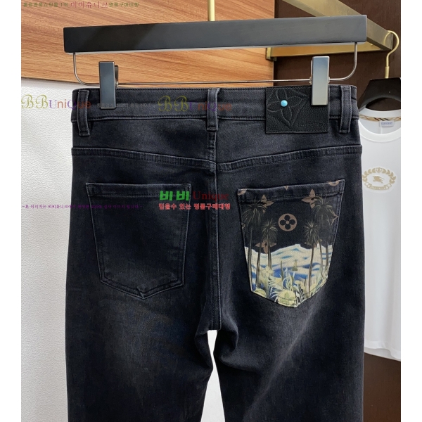  * û 21LV251024124-2