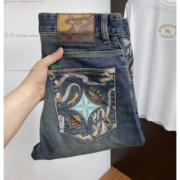  * û 21LV251024124-1