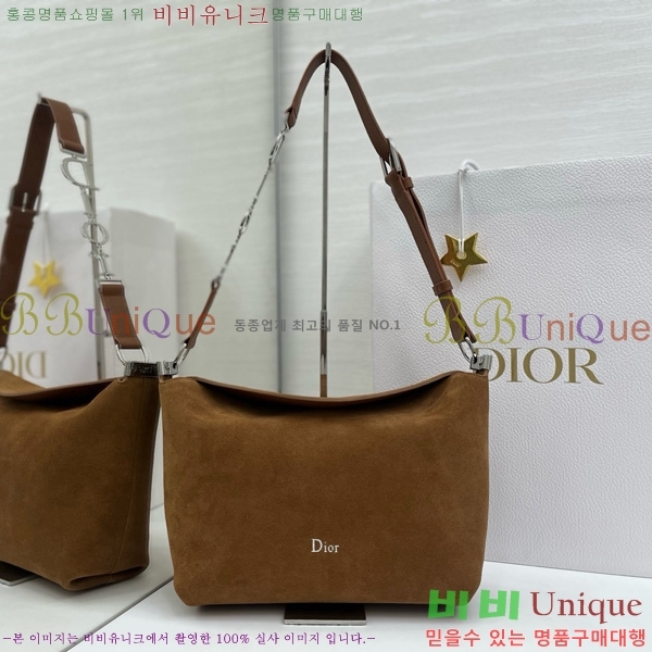 #��� ���ʼ� �ش��� JONATHAN ANDERSON ȣ���� M856324-2