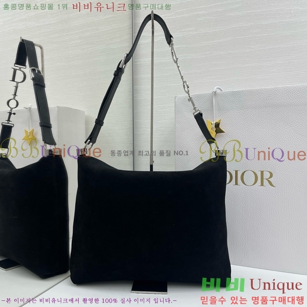 #��� ���ʼ� �ش��� JONATHAN ANDERSON ȣ���� M856325-1