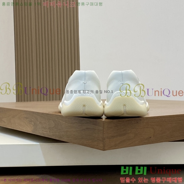 ���� ����� ���� P571876-1