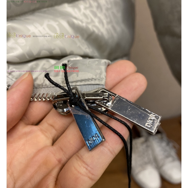  * ٿ Ʈ е 61DR2511125-4