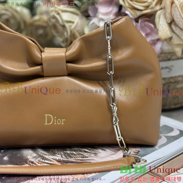 #��� ���� ü�ι� M0714-103