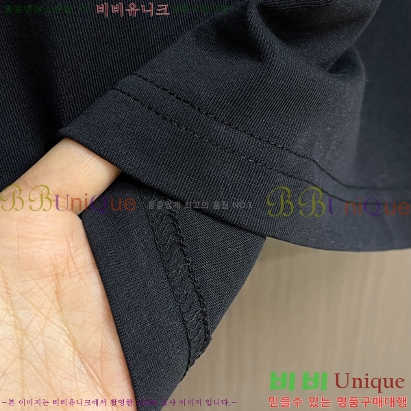 ���� ��**�� ���� Ƽ���� MO958527-2