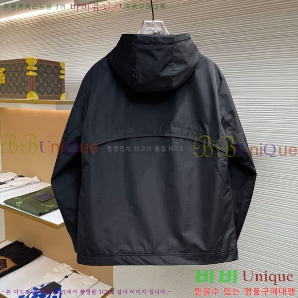 ���� ��**�� ���� MO780953