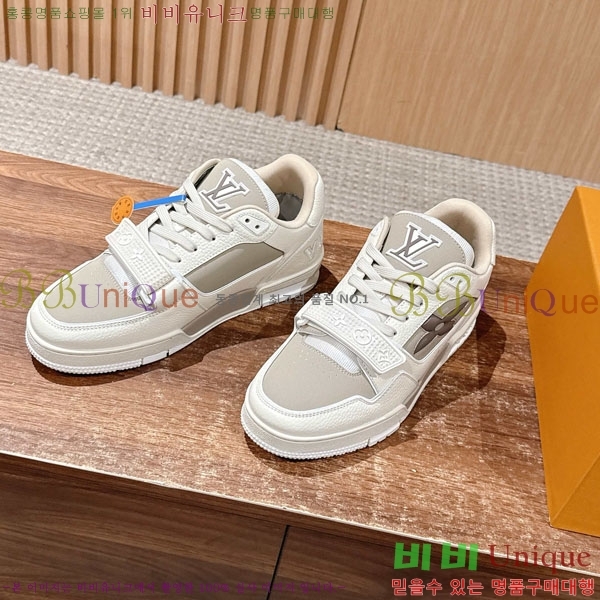 �������� LV Ʈ���̳� ����Ŀ�� LV511802-14