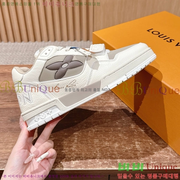 �������� LV Ʈ���̳� ����Ŀ�� LV511802-14