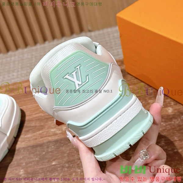 �������� LV Ʈ���̳� ����Ŀ�� LV5116602-10