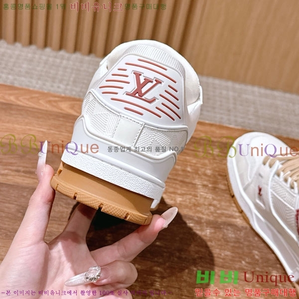 �������� LV Ʈ���̳� ����Ŀ�� LV5116602-12