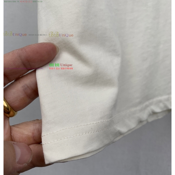 ���� ��**�� ���� Ƽ���� MO915682-2