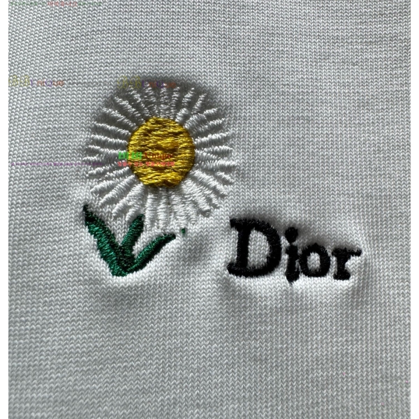 ���� ũ������ ���� Ƽ���� CH814689-1