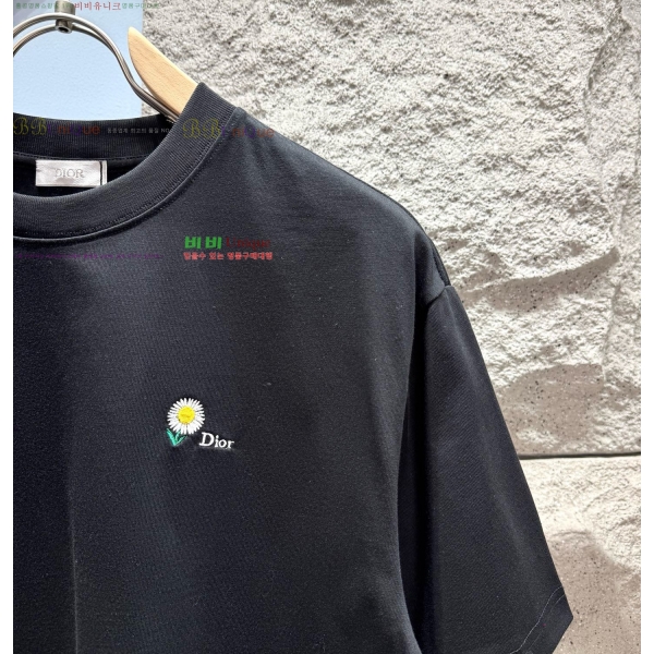 ���� ũ������ ���� Ƽ���� CH814689-5