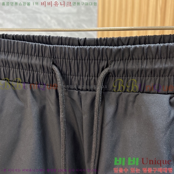 ���� ���ڷ� ��ġ�ڸ� �ݹ��� BC75672-1