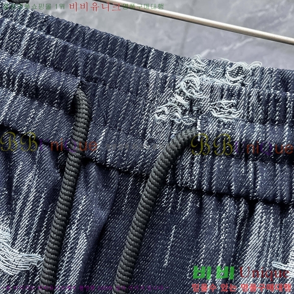 ���� ũ������ �ݹ��� CH4183816-7