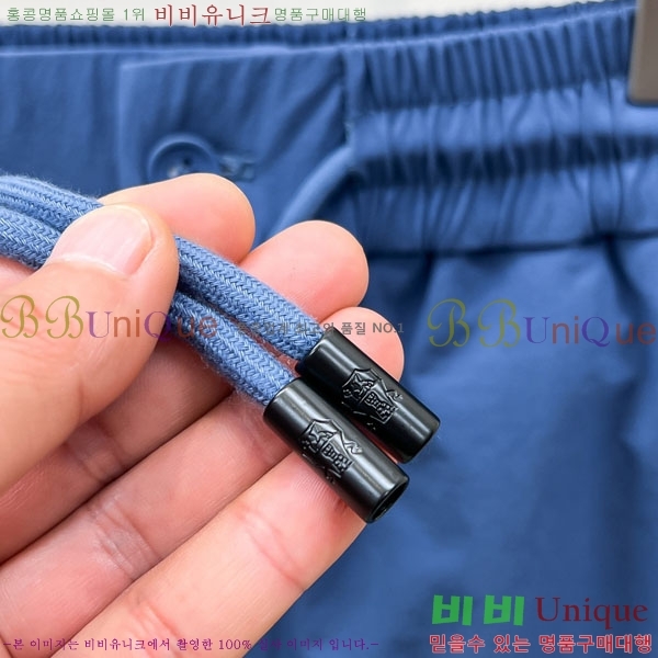 ���� ���ڷ� ��ġ�ڸ� �ݹ��� BC75669-3