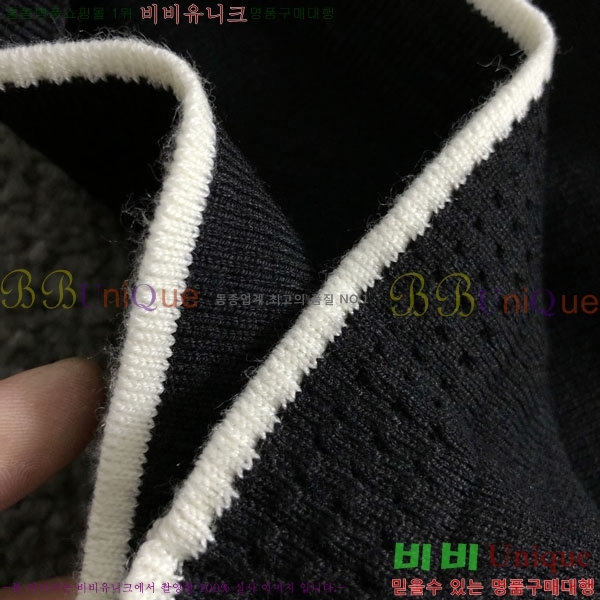 ���� ���ڷ� ��ġ�ڸ� ���� Ƽ���� BC72536