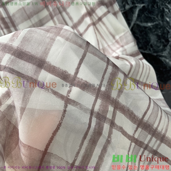���� ���ڷ� ��ġ�ڸ� ��ĿƮ BC33463-17