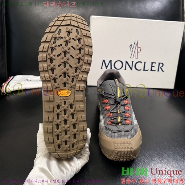 ���� ��**�� ����Ŀ�� MO9906801-6