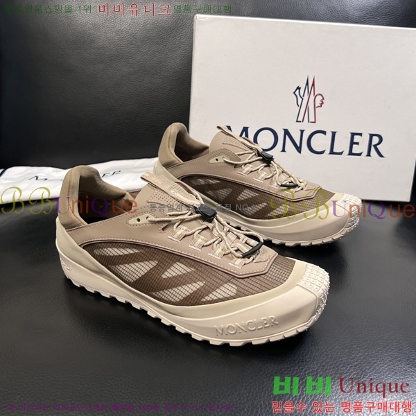 ���� ��**�� ����Ŀ�� MO9906801