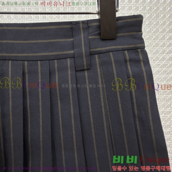 ���� �̿�̿� �̴Ͻ�ĿƮ 22LW26871-2