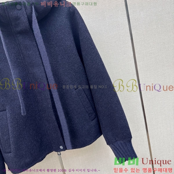 ���� ��**�� �ٿ� �е� MAX047402-24